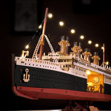 Carica l'immagine nel visualizzatore di Gallery, Puzzle 3D - 1912 Esploratore dell'Atlantico