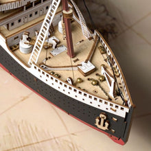 Carica l'immagine nel visualizzatore di Gallery, Puzzle 3D - 1912 Esploratore dell'Atlantico