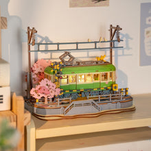 Carica l&#39;immagine nel visualizzatore di Gallery, Puzzle 3D - Viaggio in Tram Sakura