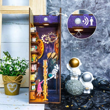 Carica l&#39;immagine nel visualizzatore di Gallery, Book Nook - Interstellare