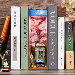 Book Nook - Viaggio di Sakura