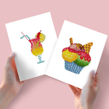 Carica l&#39;immagine nel visualizzatore di Gallery, Mini Diamond Painting 15x20cm (2 pezzi) - Cocktail e Cupcake