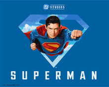 Carica l'immagine nel visualizzatore di Gallery, Dipingere con i numeri - Superman con lo scudo “S” Figured'Art