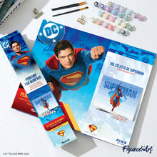 Carica l'immagine nel visualizzatore di Gallery, Dipingere con i numeri - Superman in volo nel cielo