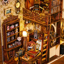 Carica l'immagine nel visualizzatore di Gallery, Book Nook - Camera Oscura