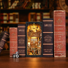 Carica l'immagine nel visualizzatore di Gallery, Book Nook - Camera Oscura