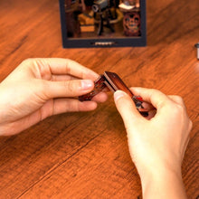 Carica l'immagine nel visualizzatore di Gallery, Book Nook - Camera Oscura