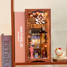 Carica l&#39;immagine nel visualizzatore di Gallery, Book Nook DIY Kit - Sotto l&#39;Albero di Sakura