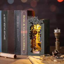 Carica l&#39;immagine nel visualizzatore di Gallery, Book Nook - Casa Magica
