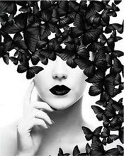 Carica l'immagine nel visualizzatore di Gallery, Dipingere con i numeri - Graziosa Farfalla