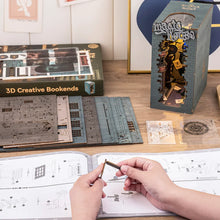 Carica l&#39;immagine nel visualizzatore di Gallery, Book Nook - Casa Magica