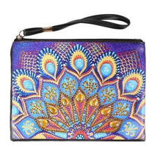 Carica l&#39;immagine nel visualizzatore di Gallery, Borsa da polso Diamond Painting con pavone blu