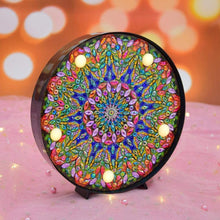 Carica l'immagine nel visualizzatore di Gallery, Luce LED Diamond Painting Mandala Verde