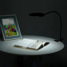 Carica l'immagine nel visualizzatore di Gallery, Lente Diamond Painting con accessorio lampada LED