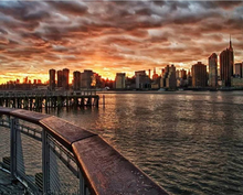 Carica l'immagine nel visualizzatore di Gallery, Dipingere con i numeri - Città Americana Vicino All'Acqua