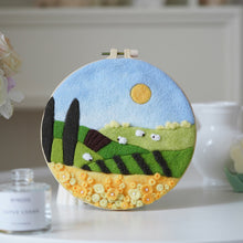 Carica l&#39;immagine nel visualizzatore di Gallery, Needle Felting La campagna in estate