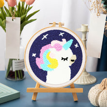 Carica l&#39;immagine nel visualizzatore di Gallery, Punch Needle Kit Unicorno fatato