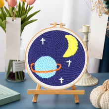 Carica l&#39;immagine nel visualizzatore di Gallery, Punch Needle Kit Stelle e pianeti