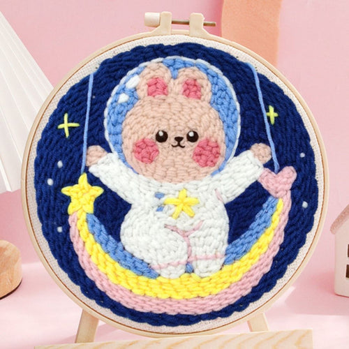 Punch Needle Coniglietto sulla'altalena arcobaleno