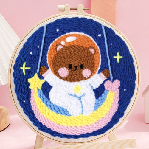 Punch Needle Orso sulla'altalena arcobaleno