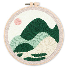 Carica l&#39;immagine nel visualizzatore di Gallery, Punch Needle Montagne verdi