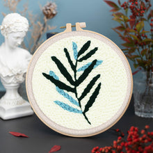 Carica l&#39;immagine nel visualizzatore di Gallery, Punch Needle Kit Foglia bicolore