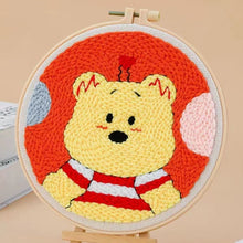 Carica l&#39;immagine nel visualizzatore di Gallery, Punch Needle Simpatico orsacchiotto