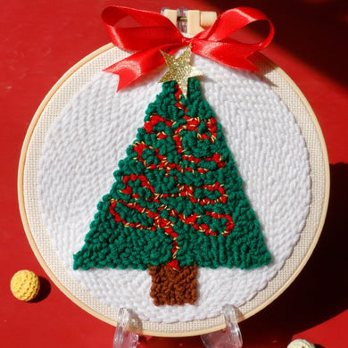 Punch Needle Albero di Natale decorato