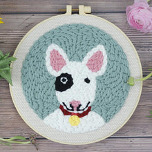 Carica l&#39;immagine nel visualizzatore di Gallery, Punch Needle Bull Terrier felice