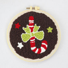 Carica l&#39;immagine nel visualizzatore di Gallery, Punch Needle Candy Cane con fiocco