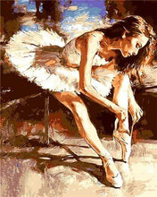Carica l&#39;immagine nel visualizzatore di Gallery, Dipingere con i numeri - Una Ballerina Si Prepara