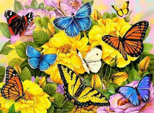 Carica l&#39;immagine nel visualizzatore di Gallery, Diamond Painting - Farfalle E Fiori Gialli