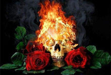 Carica l&#39;immagine nel visualizzatore di Gallery, Diamond Painting - Teschio Di Fuoco E Rose