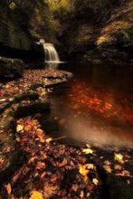 Carica l&#39;immagine nel visualizzatore di Gallery, Diamond Painting - Piccola Cascata
